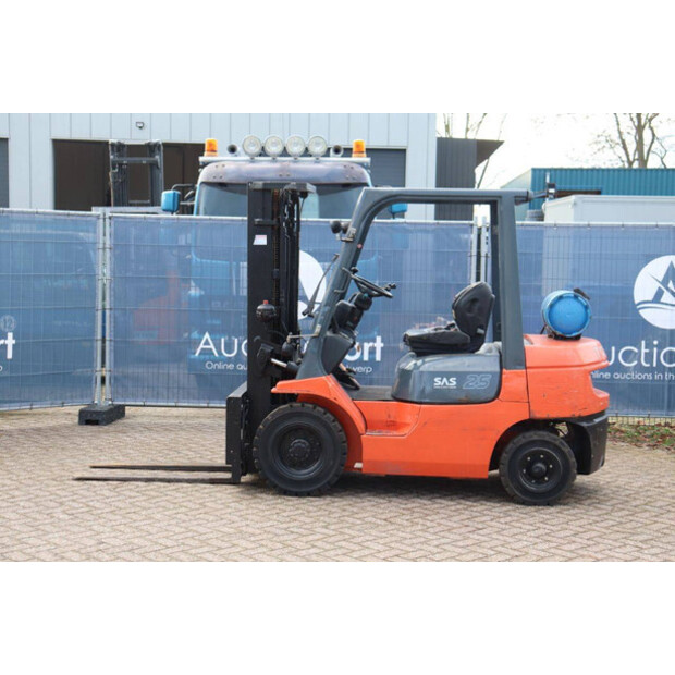 2000 تويوتا 42-7FGF25-44472073