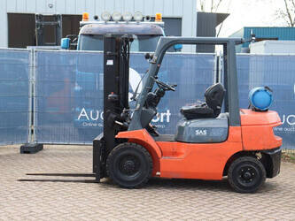 2000-toyota-42-7fgf25-1397406-44472073