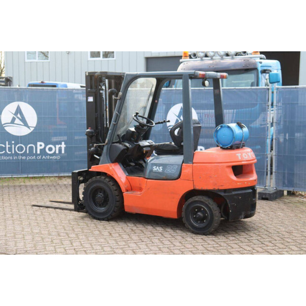 2000 تويوتا 42-7FGF25-44472074