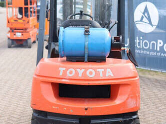 2000-toyota-42-7fgf25-1397406-44472076