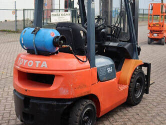 2000-toyota-42-7fgf25-1397406-44472077