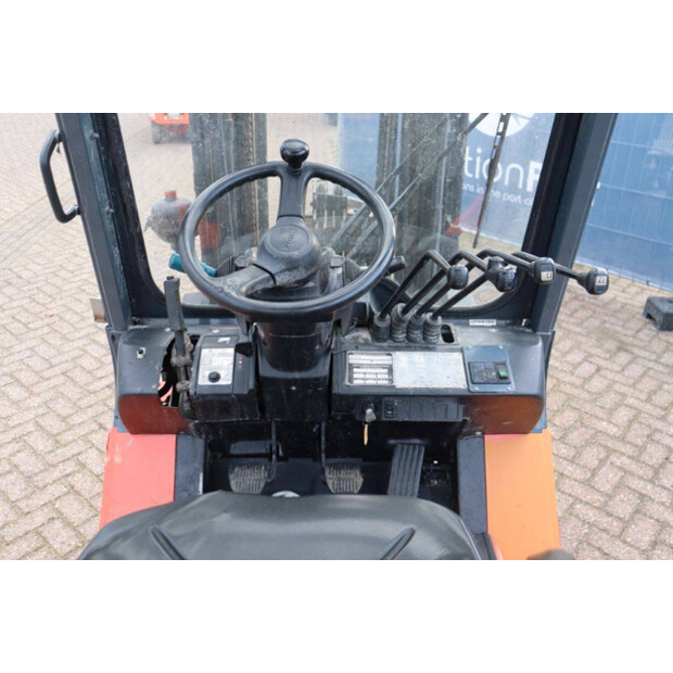 2000 تويوتا 42-7FGF25-44472092