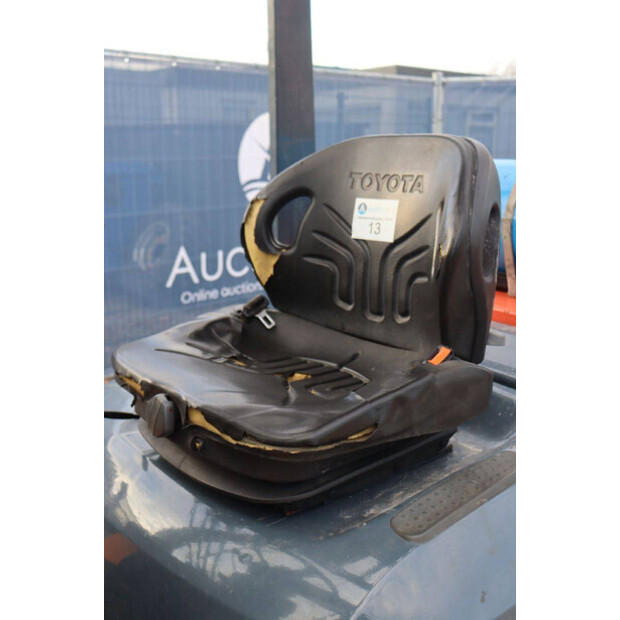 2000 تويوتا 42-7FGF25-44472094