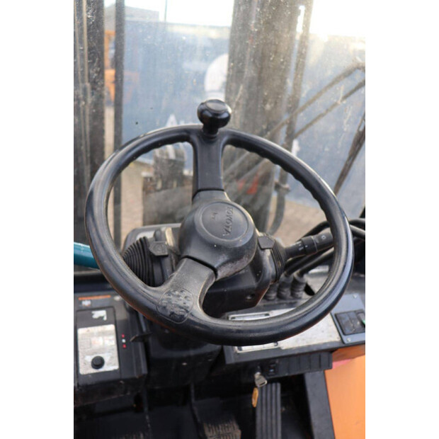 2000 تويوتا 42-7FGF25-44472097