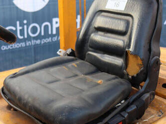 komatsu-fd20h-1211-44472180