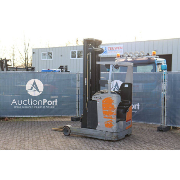 2015 Still FM-X17-44472232