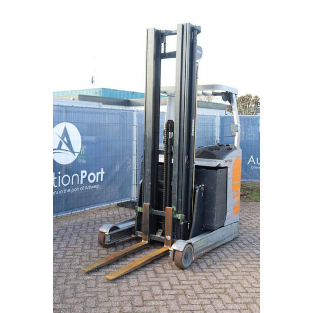 2015 Still FM-X17-44472237