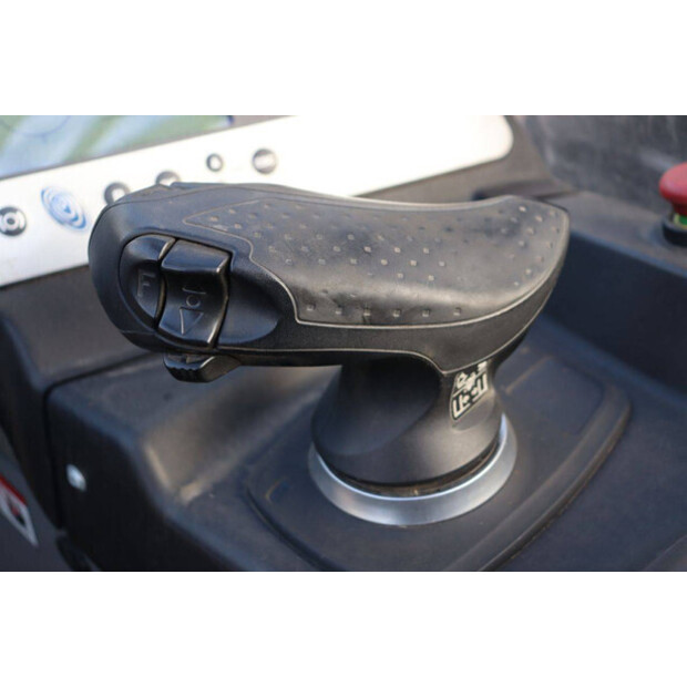 2015 Still FM-X17-44472250