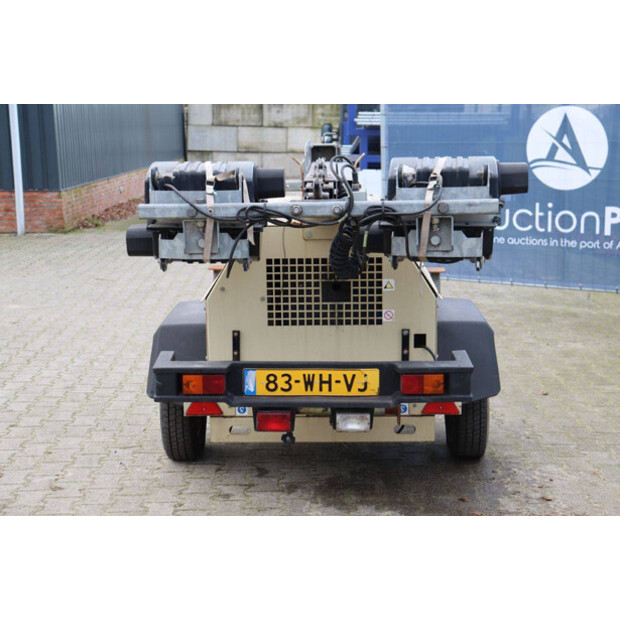 2011 دووسان LT6K-44472416