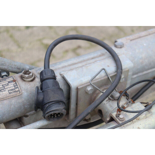 2011 دووسان LT6K-44472424