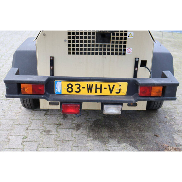 2011 دووسان LT6K-44472427