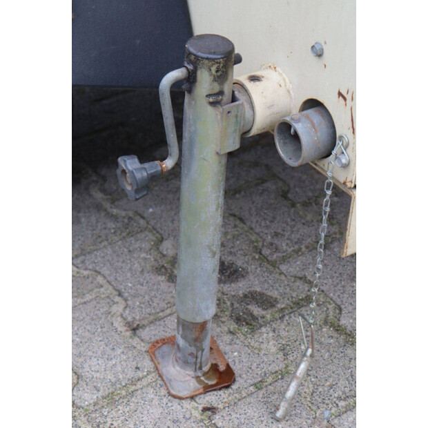 2011 دووسان LT6K-44472442