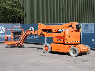 2011-jlg-e400ajpn-1397423-44472620