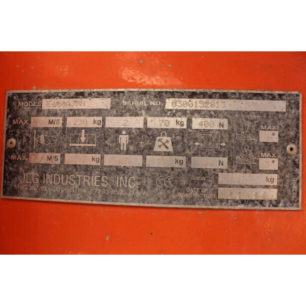 2011 JLG E400AJPN-44472638