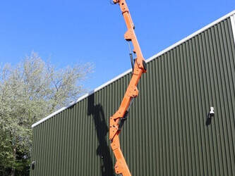 2011-jlg-e400ajpn-1397423-44472639