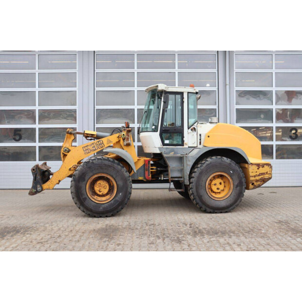 2003 ليبهير L538-44472691