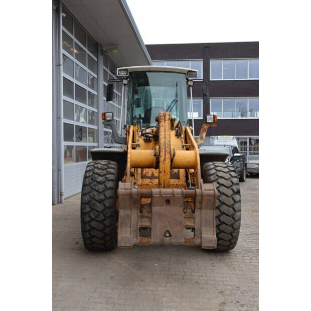 2003 ليبهير L538-44472697