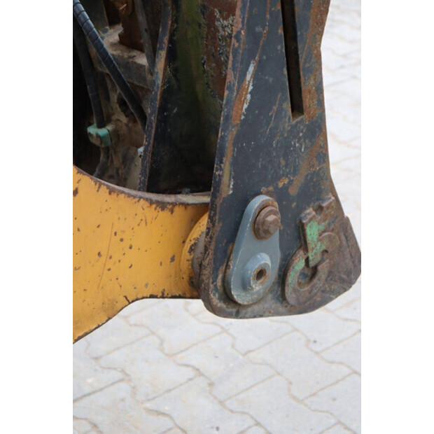 2003 ليبهير L538-44472702