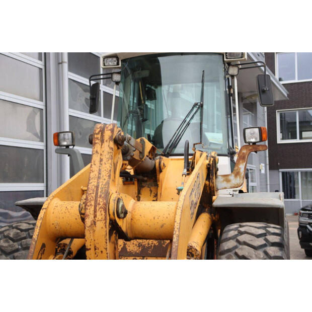 2003 ليبهير L538-44472705