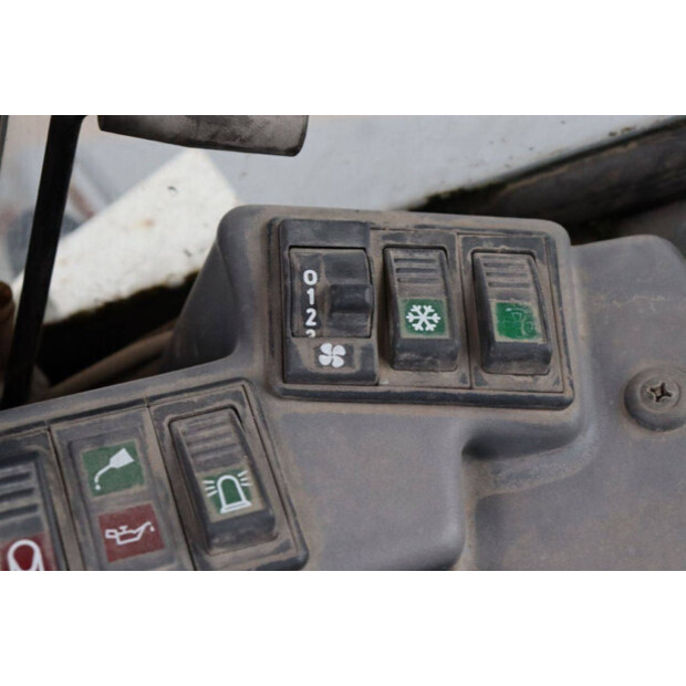 2003 ليبهير L538-44472723