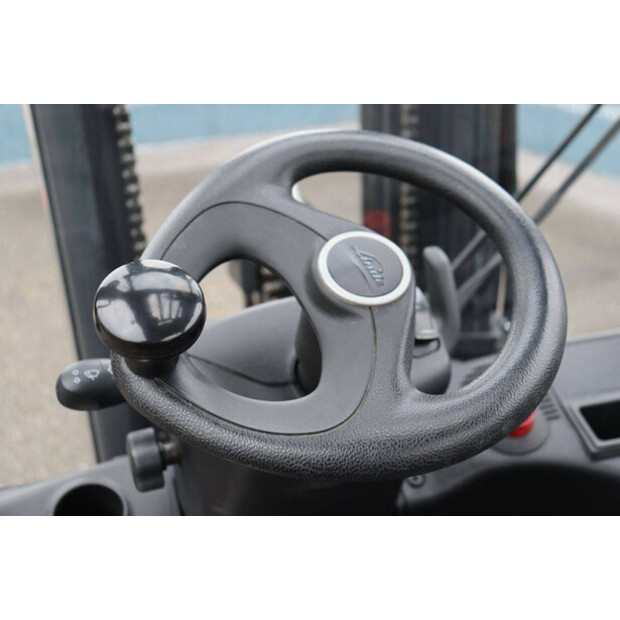 2020 ليندي E18PH-02-44472789