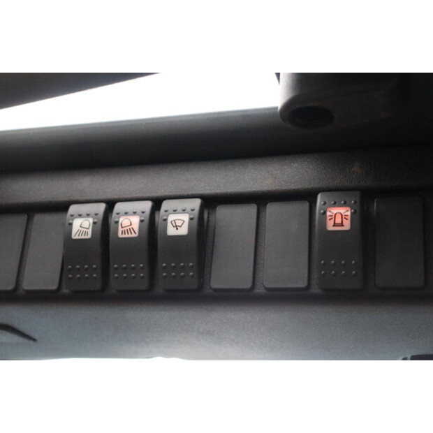 2020 ليندي E18PH-02-44472791