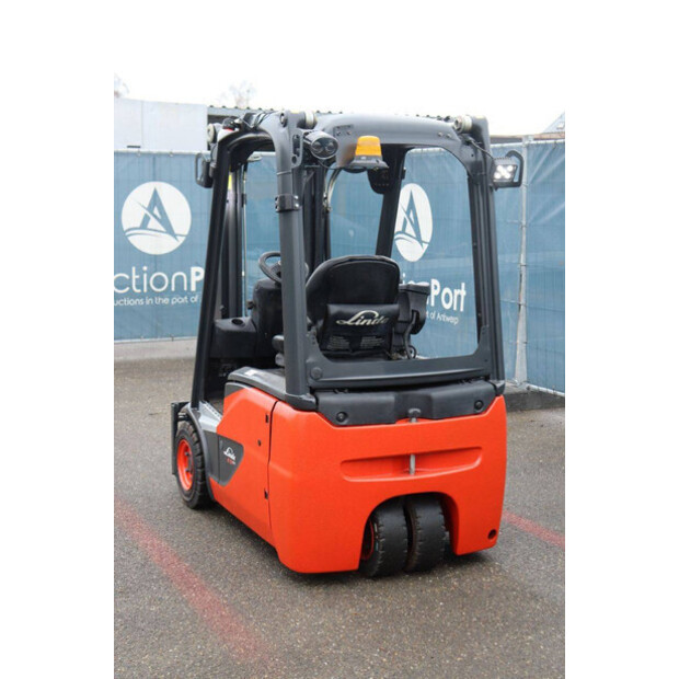 2018 ليندي E15-02-44472803