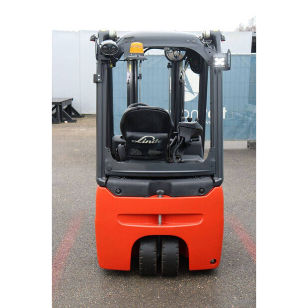 2018 ليندي E15-02-44472804