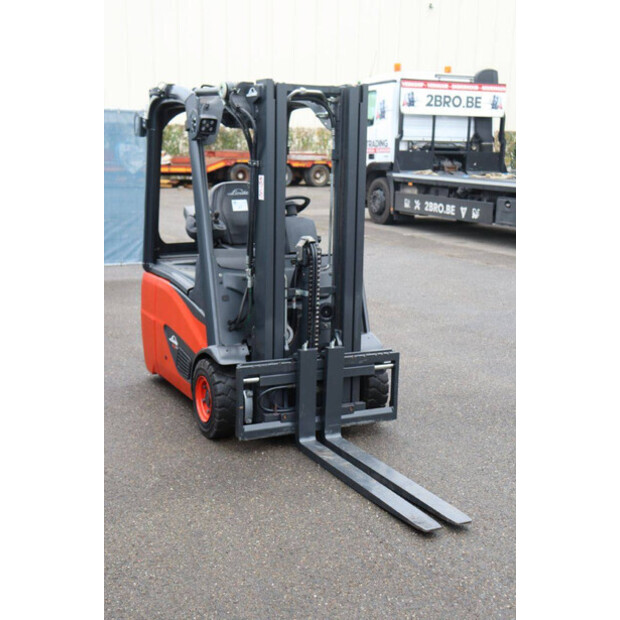 2018 ليندي E15-02-44472806