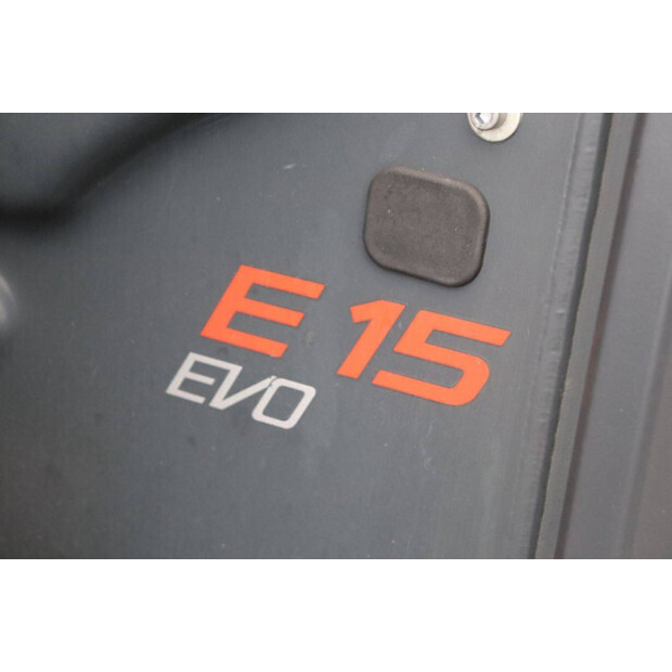 2018 ليندي E15-02-44472814