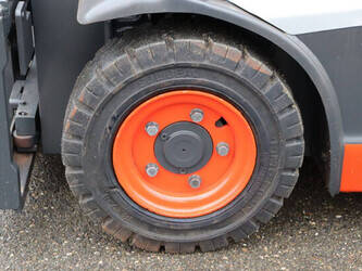 2018-linde-e15-02-1397429-44472815