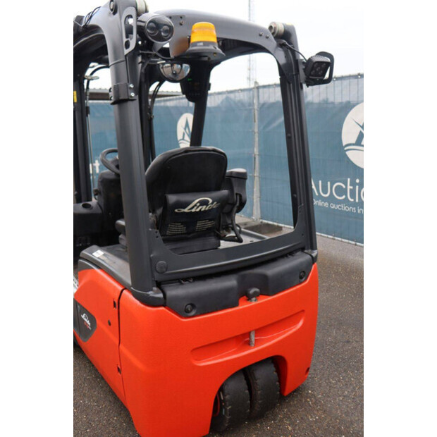 2018 ليندي E15-02-44472816