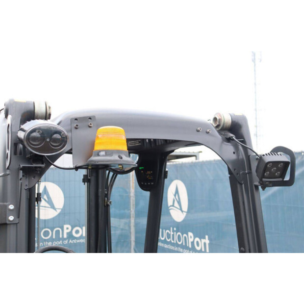 2018 ليندي E15-02-44472817