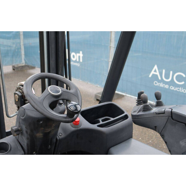 2018 ليندي E15-02-44472823