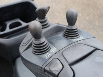 2018-linde-e15-02-1397429-44472826