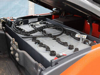 2018-linde-e15-02-1397429-44472830