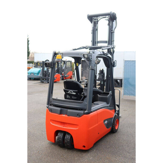 2018 ليندي E16-02-44472843