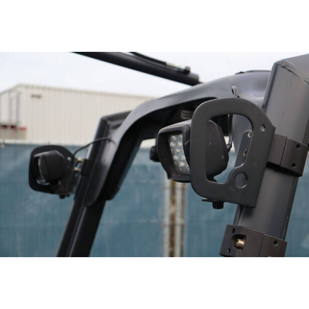 2018 ليندي E16-02-44472851