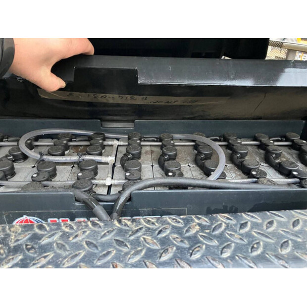 1996 جروف SM4688E-44473149