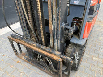 2009-toyota-7fbmf30-1397444-44473208