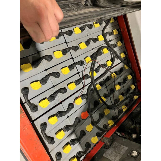 2011 تويوتا 7FBMF20-44473266