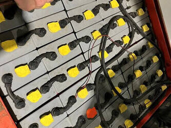 2011-toyota-7fbmf20-1397448-44473266