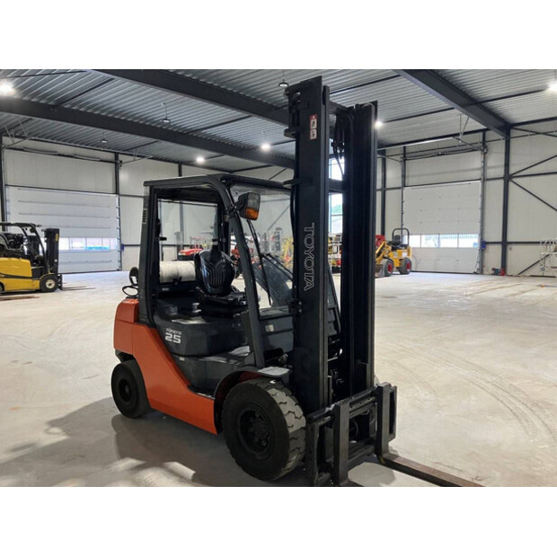 2008 تويوتا 02-8FG25-44473394