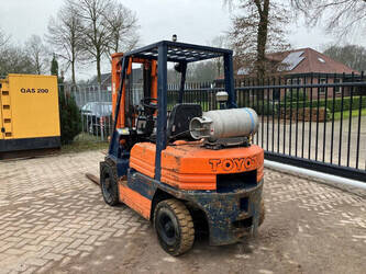 1990-toyota-42-5fgf-25-1397461-44473444