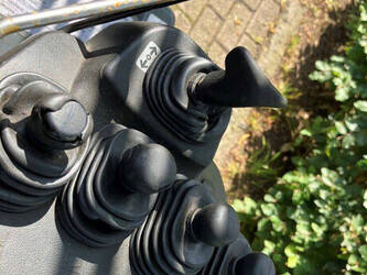 2016-toyota-8fbr20t-1397470-44473588