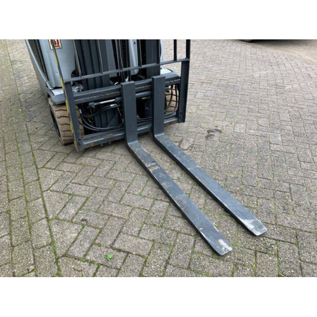 2017 Still R20-20-44473599