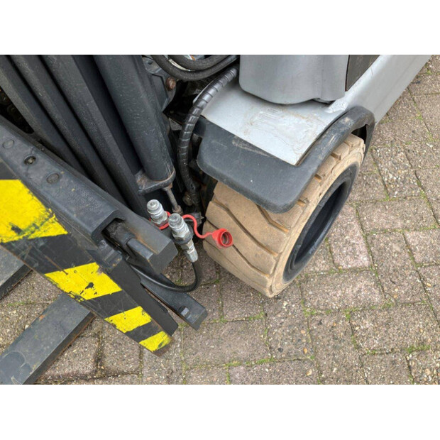 2017 Still R20-20-44473602