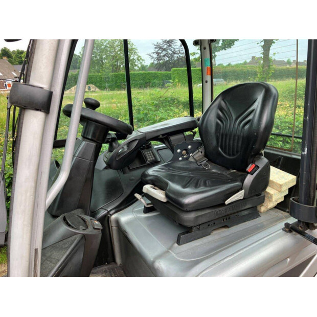 2017 Still R20-20-44473607