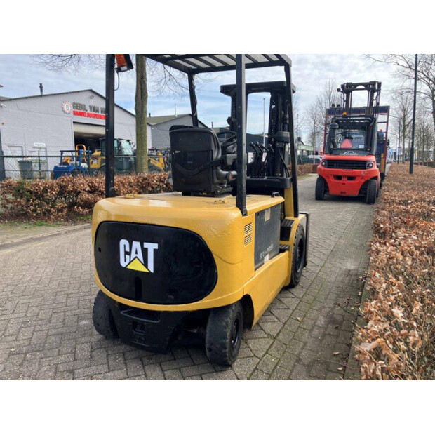 2009 كاتربيلر EP30K-44473633