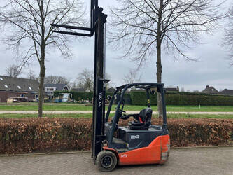 2017-toyota-8fbe20t-1397474-44473672